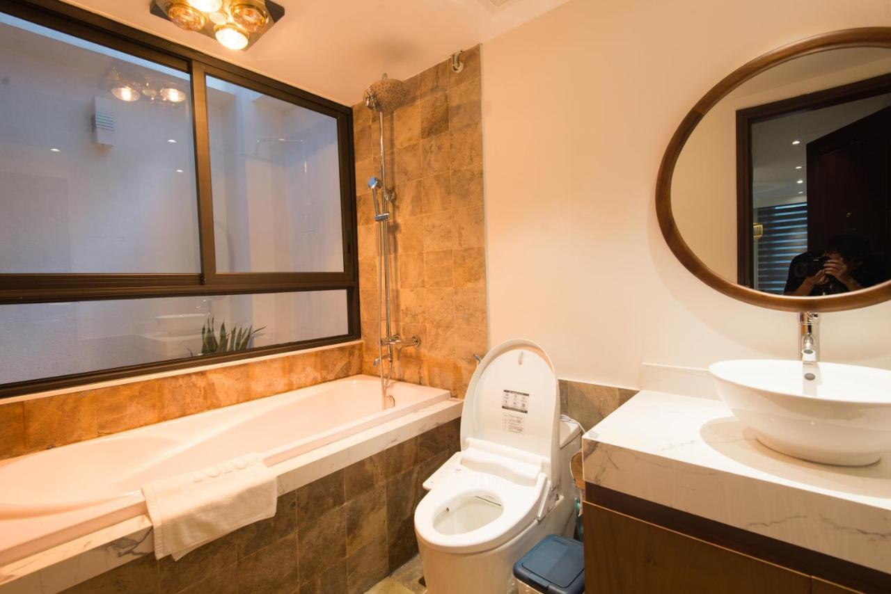 22Housing Hotel & Apartment 81 Linh Lang Hanoï Extérieur photo