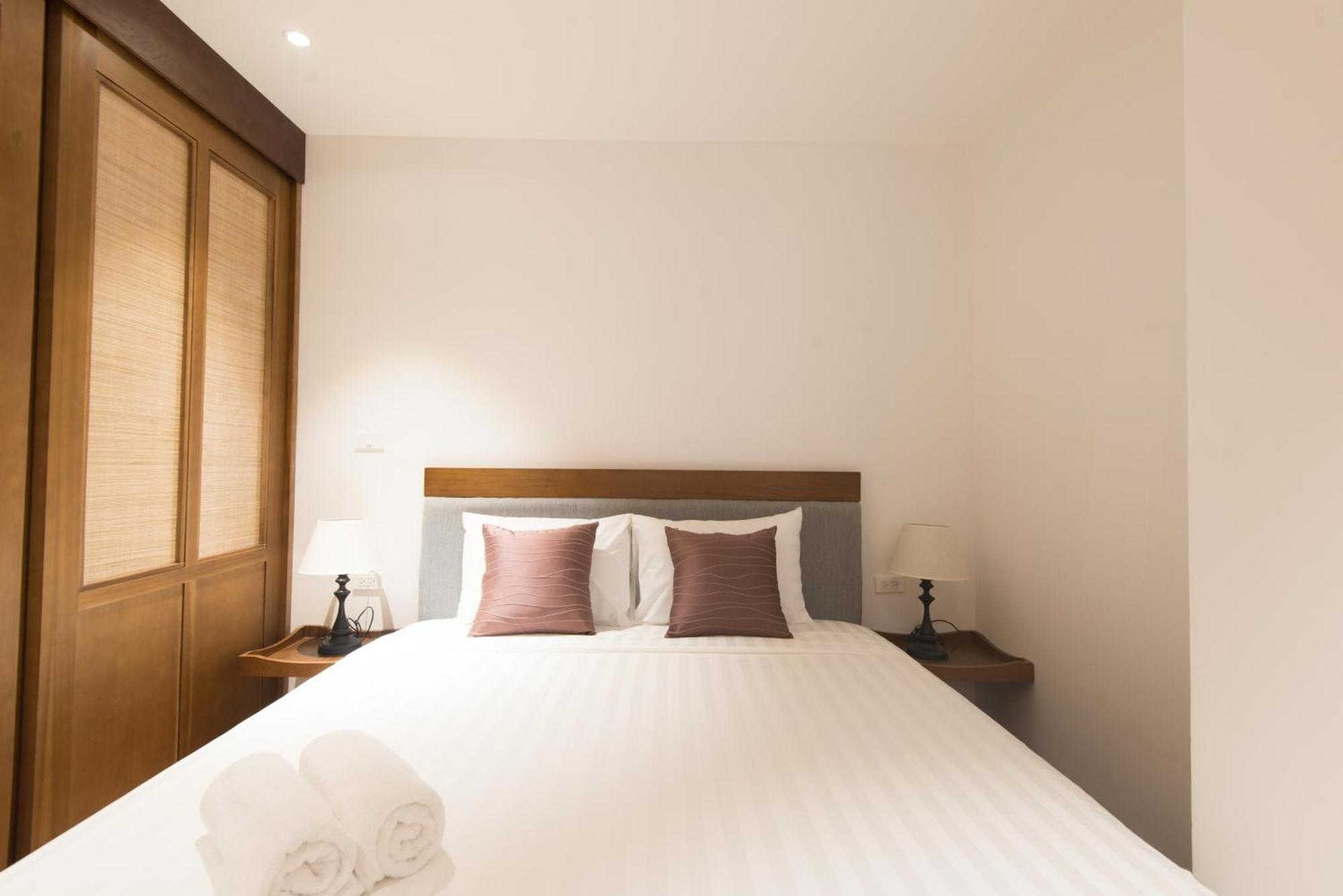 22Housing Hotel & Apartment 81 Linh Lang Hanoï Extérieur photo